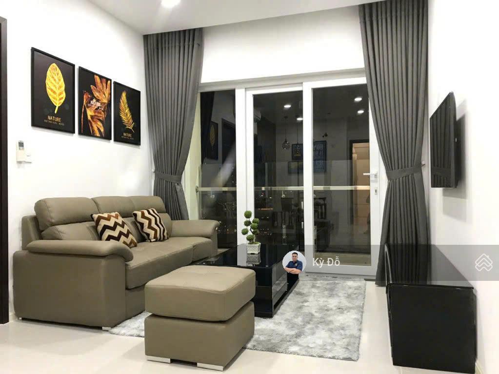 Bán gấp xi grand court, quận 10, 73m2, 2pn, có ban công, sổ hồng, giá 6.9 tỷ,  0932 248 ***