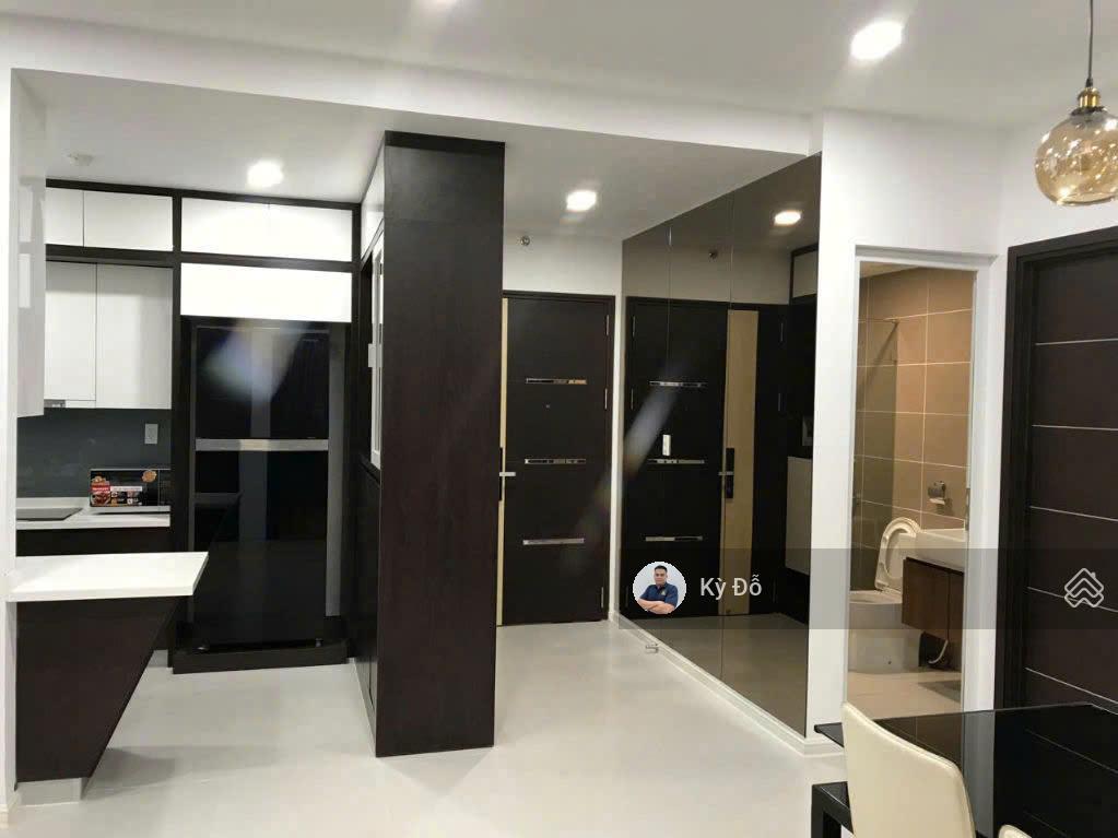 Bán gấp xi grand court, quận 10, 73m2, 2pn, có ban công, sổ hồng, giá 6.9 tỷ,  0932 248 ***