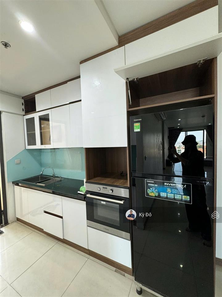Chủ cần bán gấp căn hộ kingston residence, 80m2, 2pn, giá 7.2 tỷ, sổ hồng.  0932 248 ***