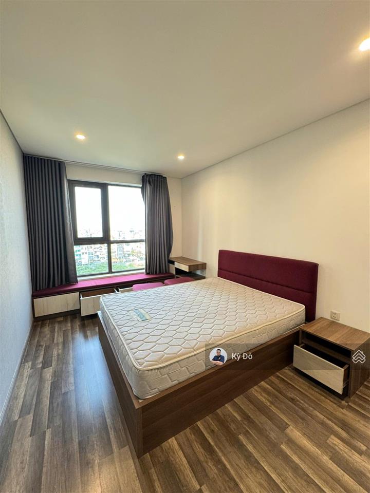 Chủ cần bán gấp căn hộ kingston residence, 80m2, 2pn, giá 7.2 tỷ, sổ hồng.  0932 248 ***