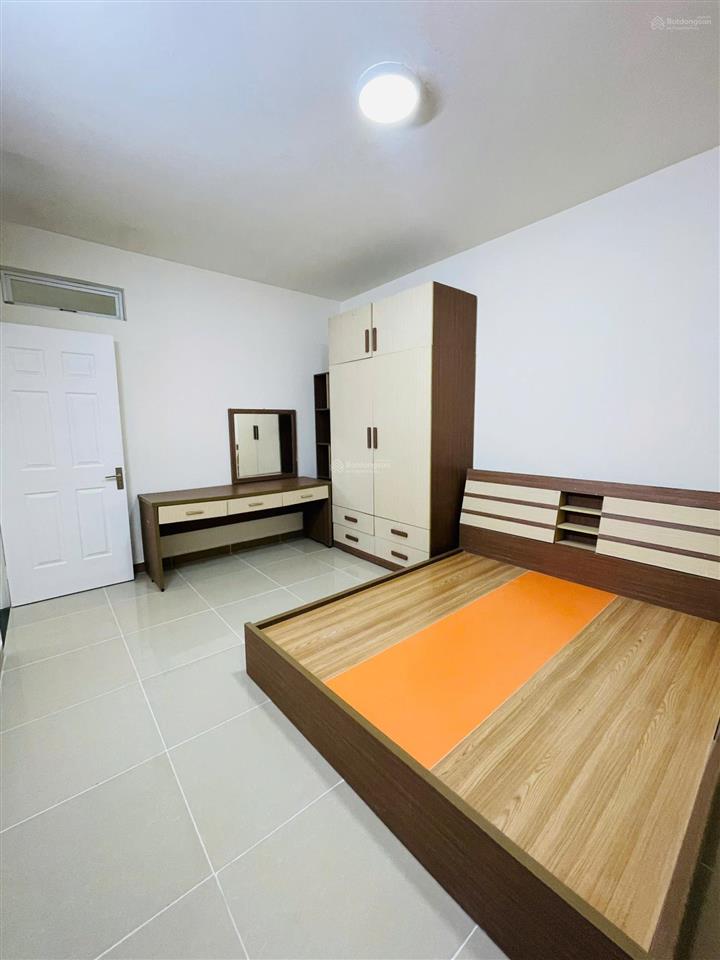 Bán căn góc 107m2  2pn  2wc nội thất cơ bản, lầu cao thoáng mát cc era town quận 7. giá 3 tỷ 650