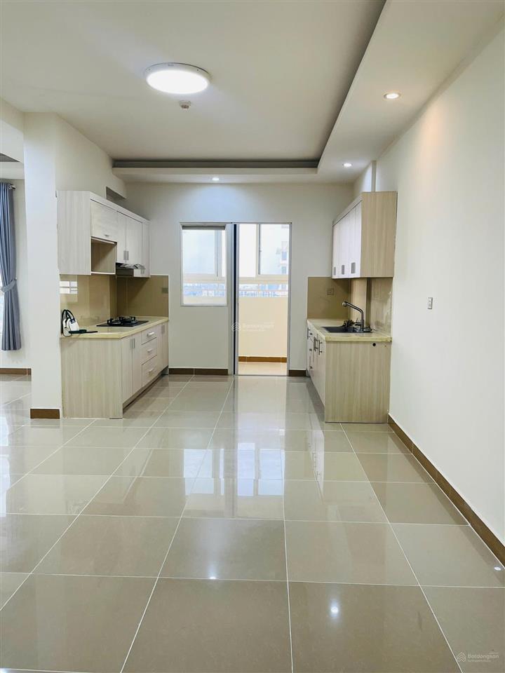 Bán căn góc 107m2  2pn  2wc nội thất cơ bản, lầu cao thoáng mát cc era town quận 7. giá 3 tỷ 650