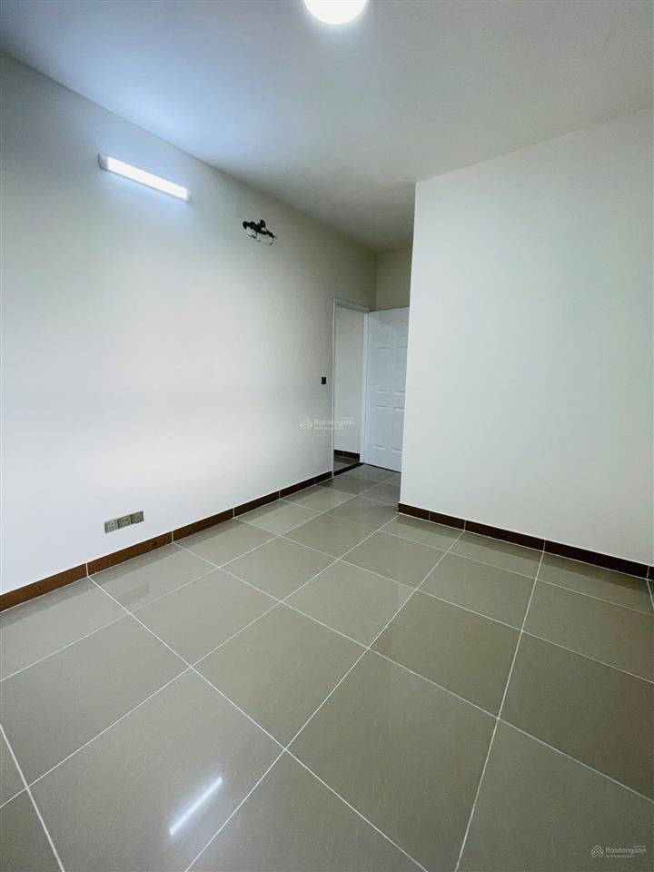 Bán căn góc 107m2  2pn  2wc nội thất cơ bản, lầu cao thoáng mát cc era town quận 7. giá 3 tỷ 650