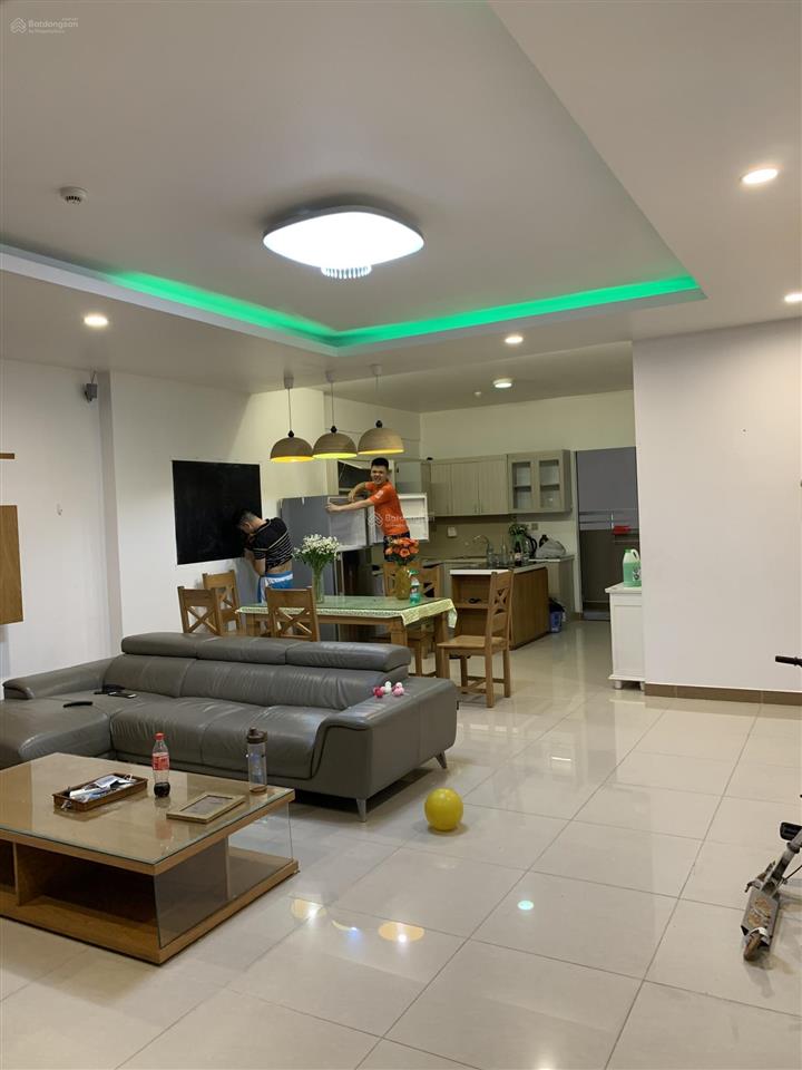 Bán căn góc c/c era town, quận 7, dt 147m2  3pn  4wc full nội thất cao cấp. giá 4 tỷ 6