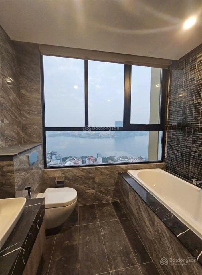 Chính chủ bán căn 4 ngủ, 4wc 180m2 heritage west lake,lạc long quân,view trực diện hồ tây,giá 48tỷ