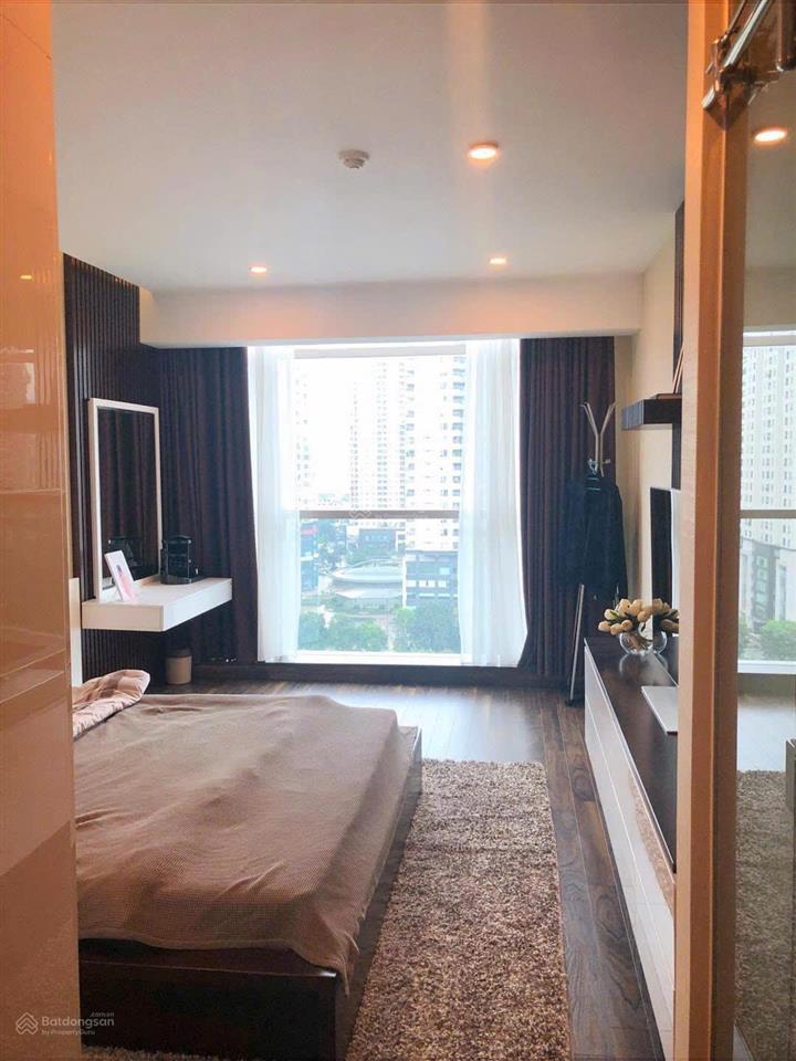 Bán căn hộ 130m2 ,2 ngủ ,hướng đông nam,tầng trung nội thất đẹp, mandarin hoàng minh giám