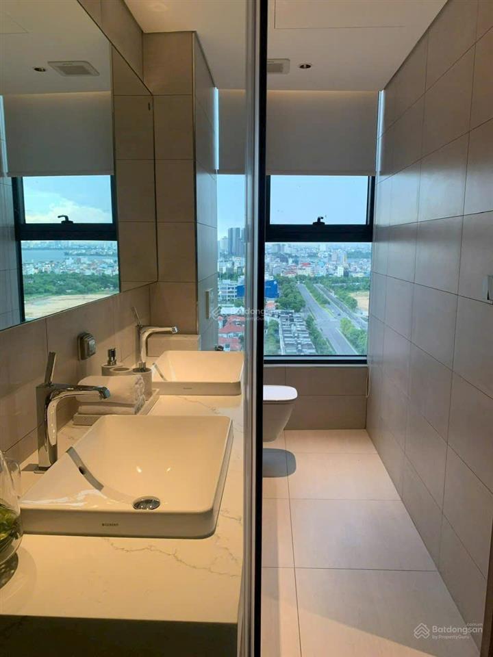 Bán căn góc hoa hậu 4 phòng ngủ, 142m2 nhà mới đẹp , tầng trung view đẹp tại han jardin