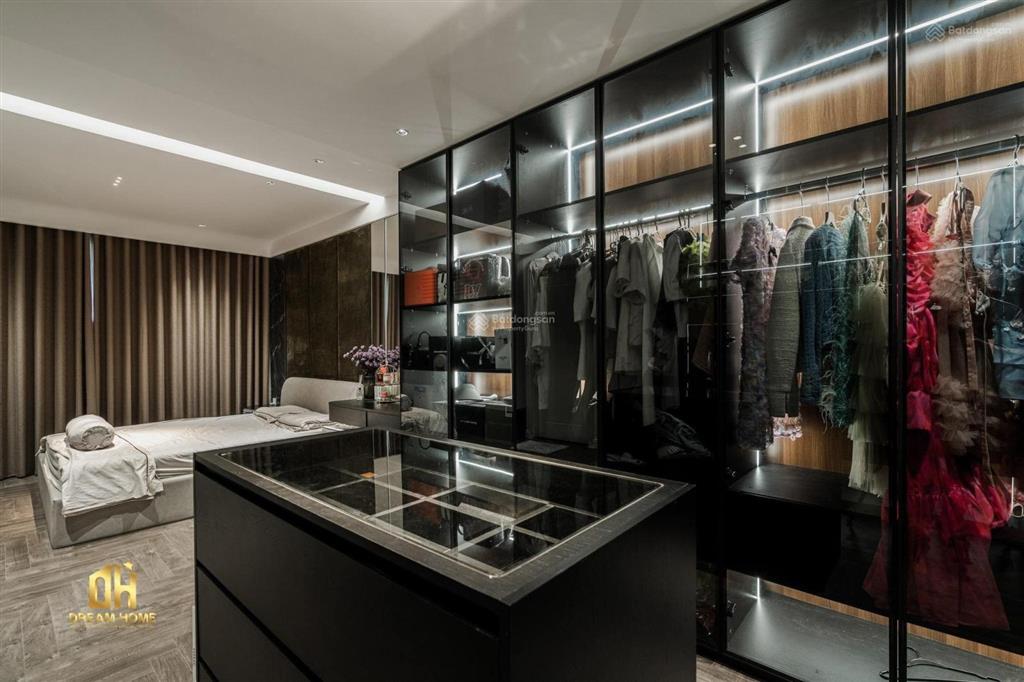 Chính chủ gửi bán căn duplex 267m2 ,4 ngủ , 4wc , nội thất cực đẹp , tầng trung tại mandarin garden