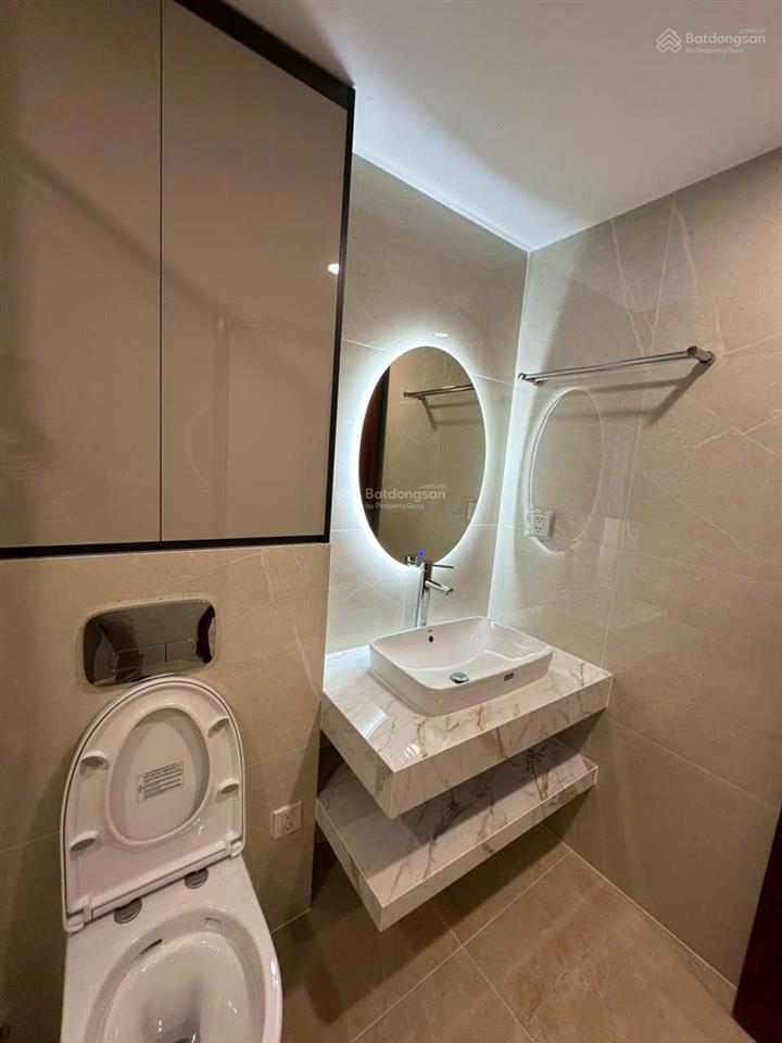 Chính chủ cần bán gấp căn hộ 172m2, 3 phòng ngủ,2wc tại mandarin hoàng minh giám. giá 120 triệu/m2