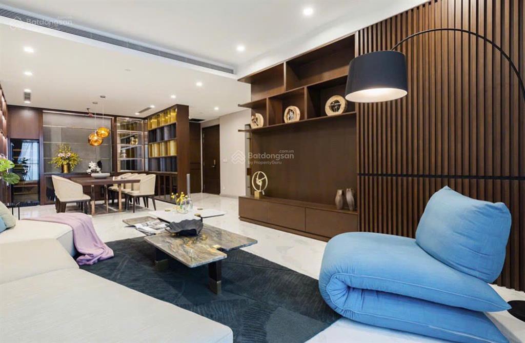 Bán căn 115m2 ,3 ngủ nội thất đồ đẹp,tầng trên 22,hướng đông nam giá 24tỷ tại vinhomes metropolis