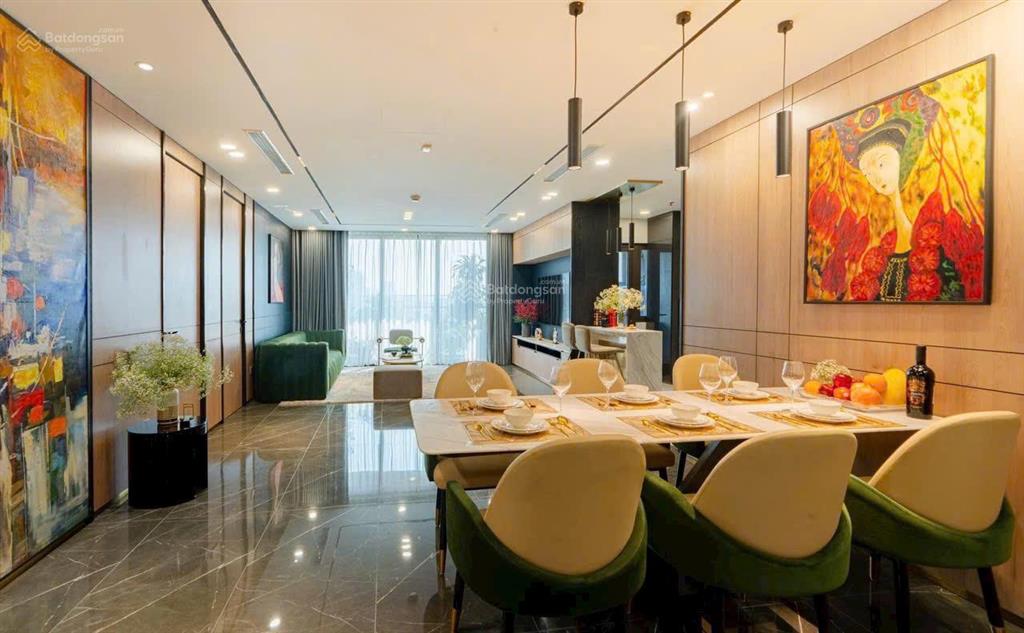 Cần bán gấp căn hộ 180m², 4 ngủ full đồ đẹp, tại green diamond  93 láng hạ