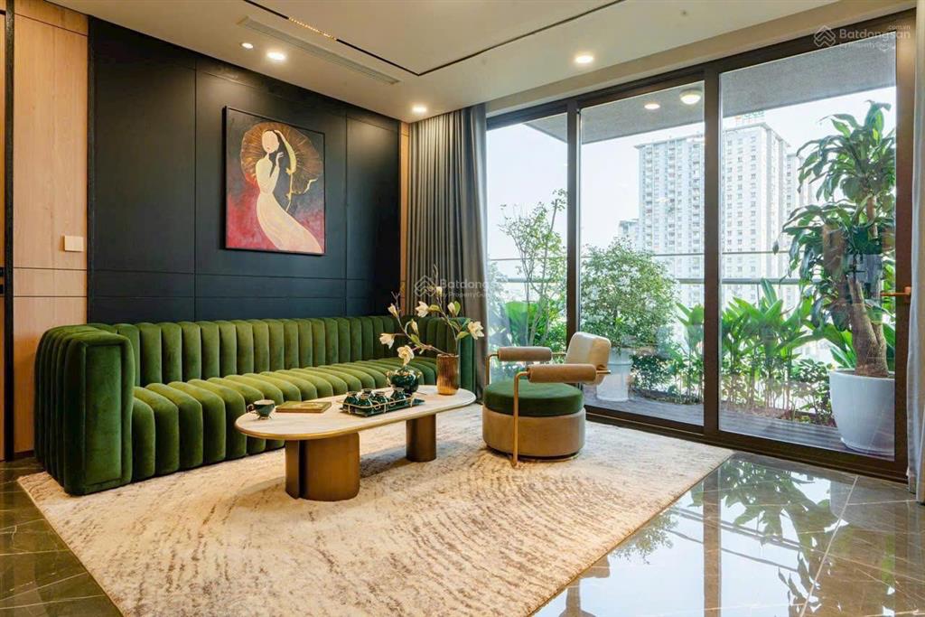 Cần bán gấp căn hộ 180m², 4 ngủ full đồ đẹp, tại green diamond  93 láng hạ