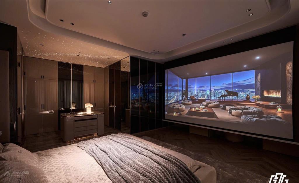 Bán penthouse 350m2, 5ngủ, nhà thô, view hồ đẹp tại green diamond 93 láng hạ, đống đa. giá 5x tỷ