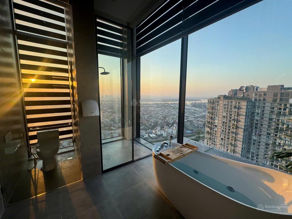Bán penthouse 382m2, 5 ngủ, nội thất đẹp, view cực đẹp tại lancaster luminaire, đống đa. giá 5x tỷ