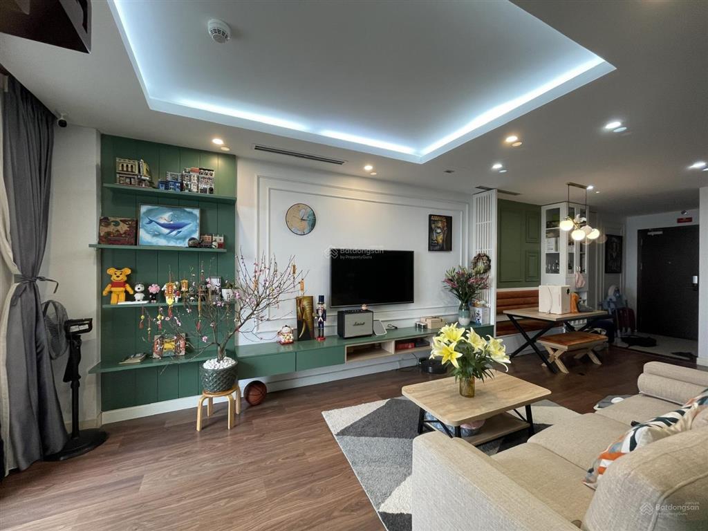 Bán căn hộ chung cư sky central 176 định công tòa b dt 95m2 có 3 phòng ngủ + 2wc.  0396 116 ***