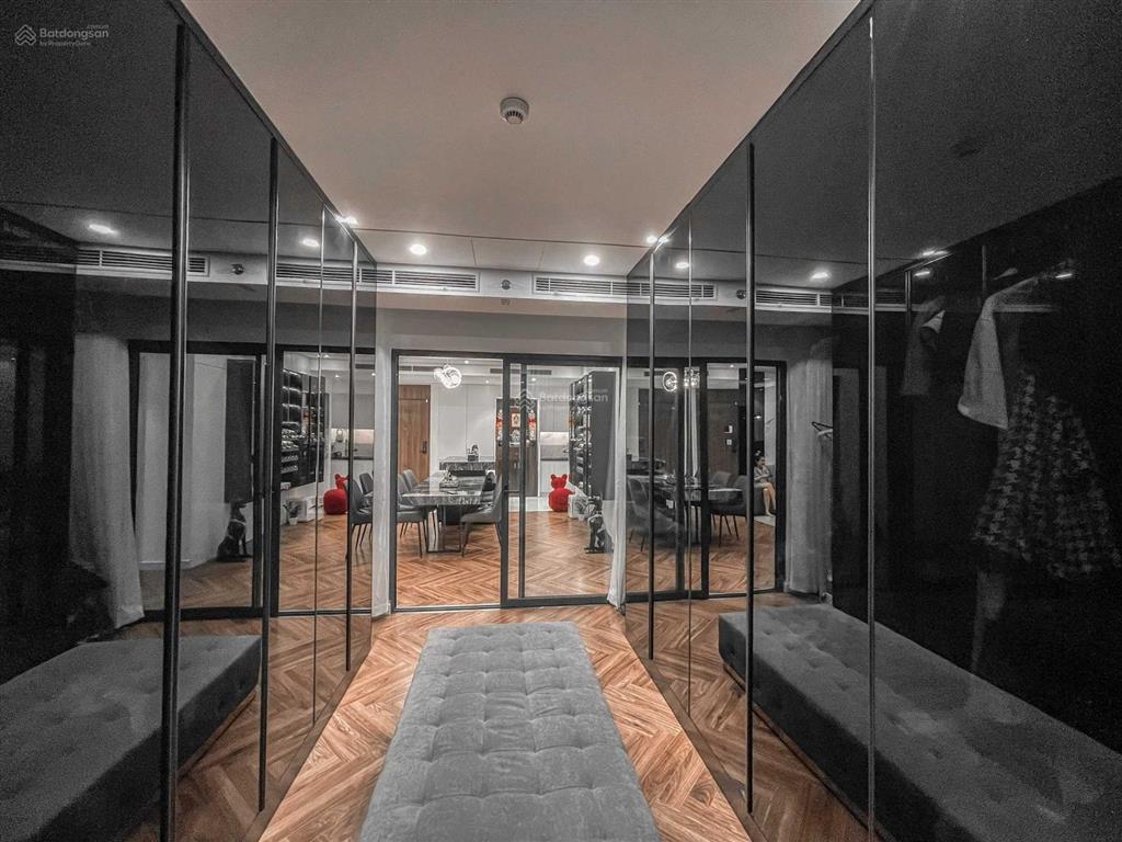 Căn hộ park home  1 thành thái 2 ngủ  2 vs, dt 85m2, hướng mát, có lốt ô tô, mua bán trực tiếp