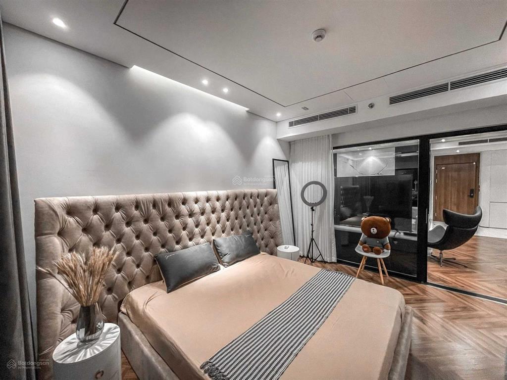 Căn hộ park home  1 thành thái 2 ngủ  2 vs, dt 85m2, hướng mát, có lốt ô tô, mua bán trực tiếp