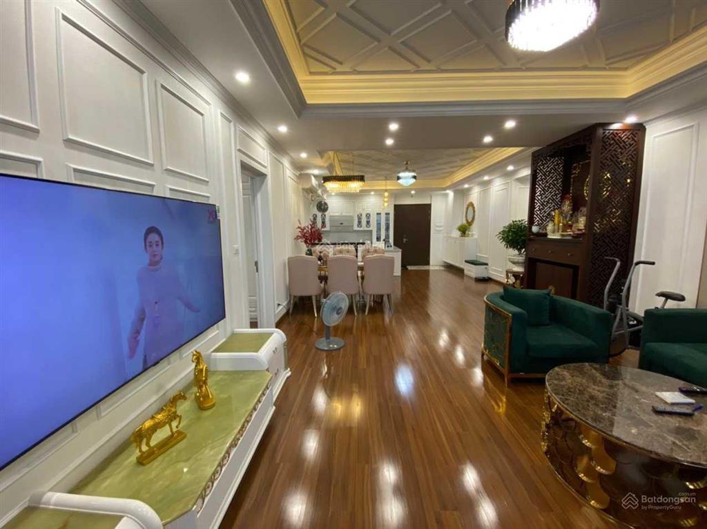 Gia đình cần bán căn chung cư vov, dt 100m2, 3pn, giá 6.8 tỷ full nội thất, mua bán luôn