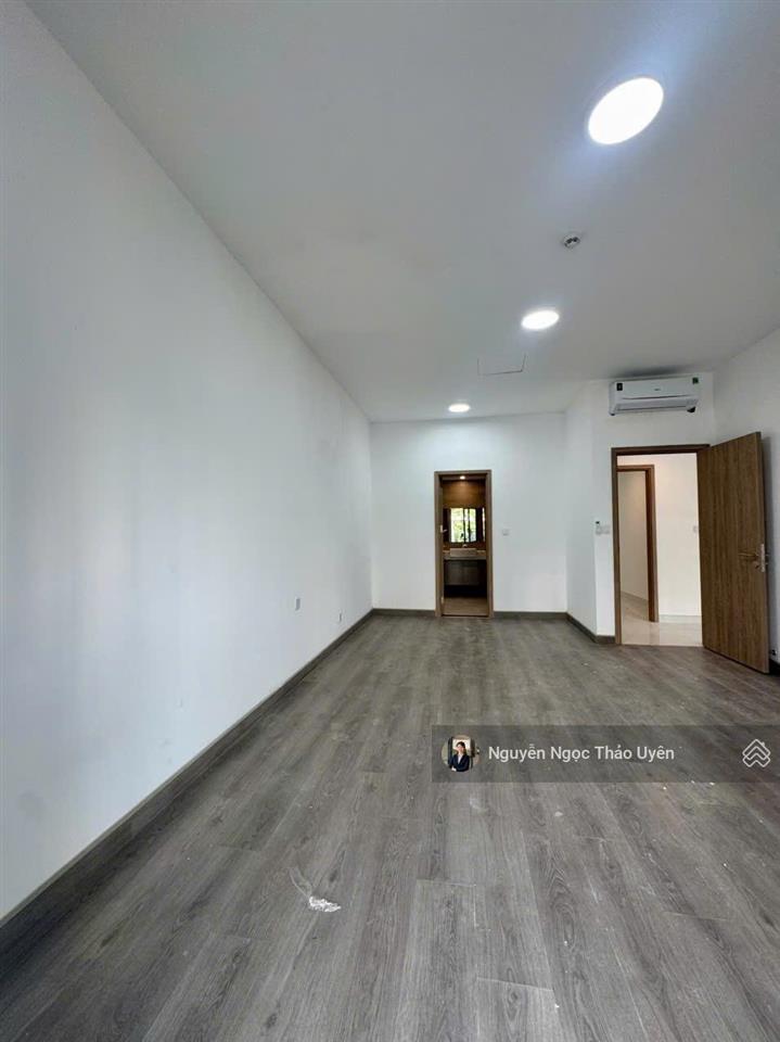 Giá tốt  sky 3pn dt 214m2 giá 13ty8 (102%), ô tô lên tận nơi