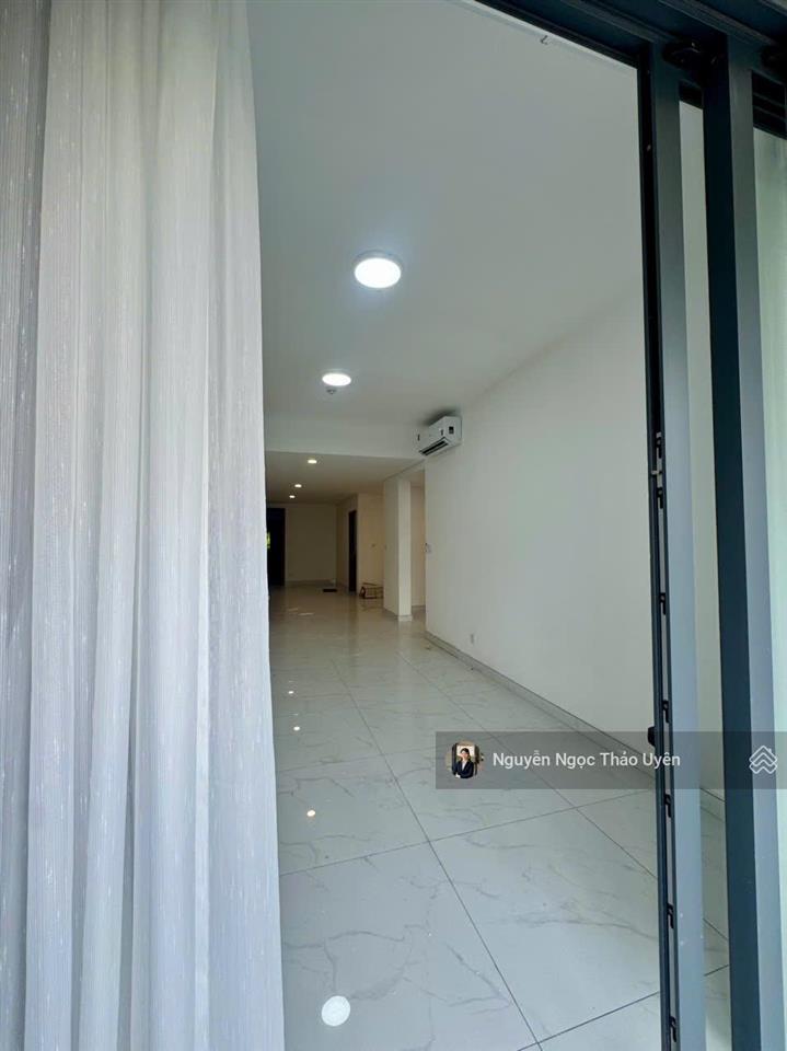 Giá tốt  sky 3pn dt 214m2 giá 13ty8 (102%), ô tô lên tận nơi