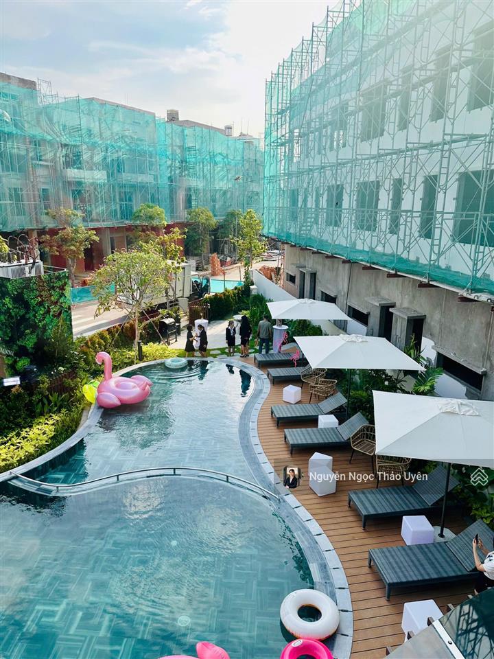 Meadow căn góc n8.1  dt 161m2/238m2 giá 13ty