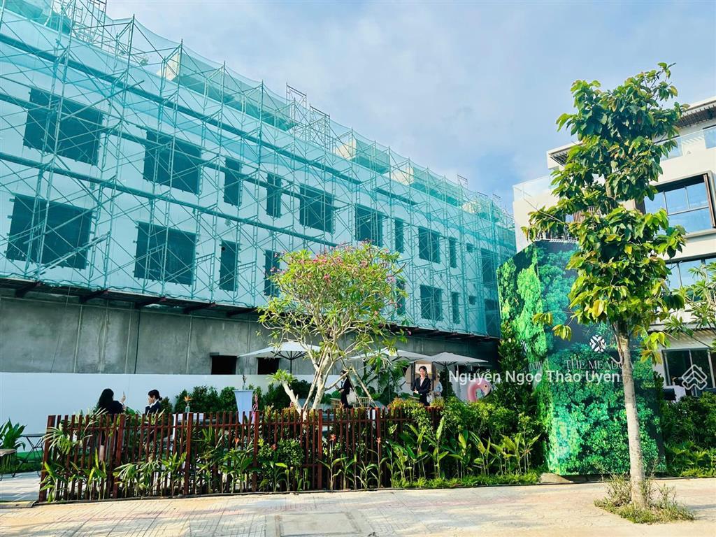 Meadow căn góc n8.1  dt 161m2/238m2 giá 13ty