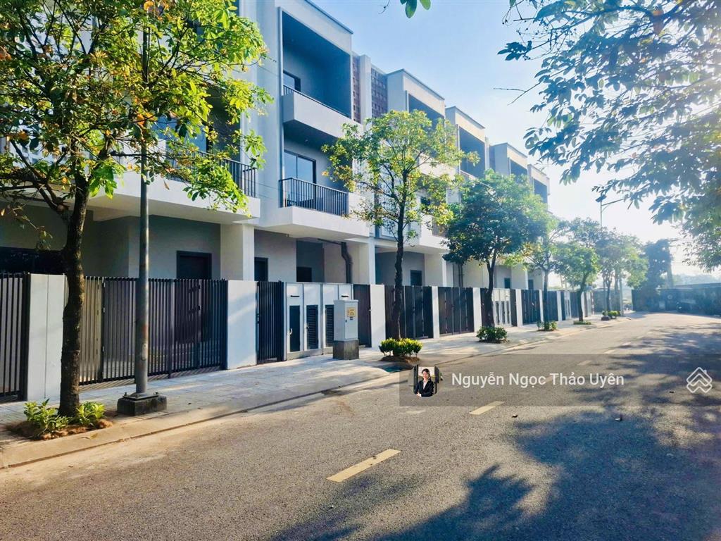 Meadow căn góc n8.1  dt 161m2/238m2 giá 13ty