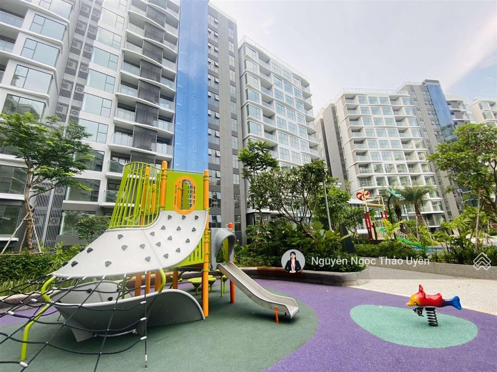 Centery 2pn 96m2 view nội khu bao ô xe giá 8tỷ2 (102%), có ntcb