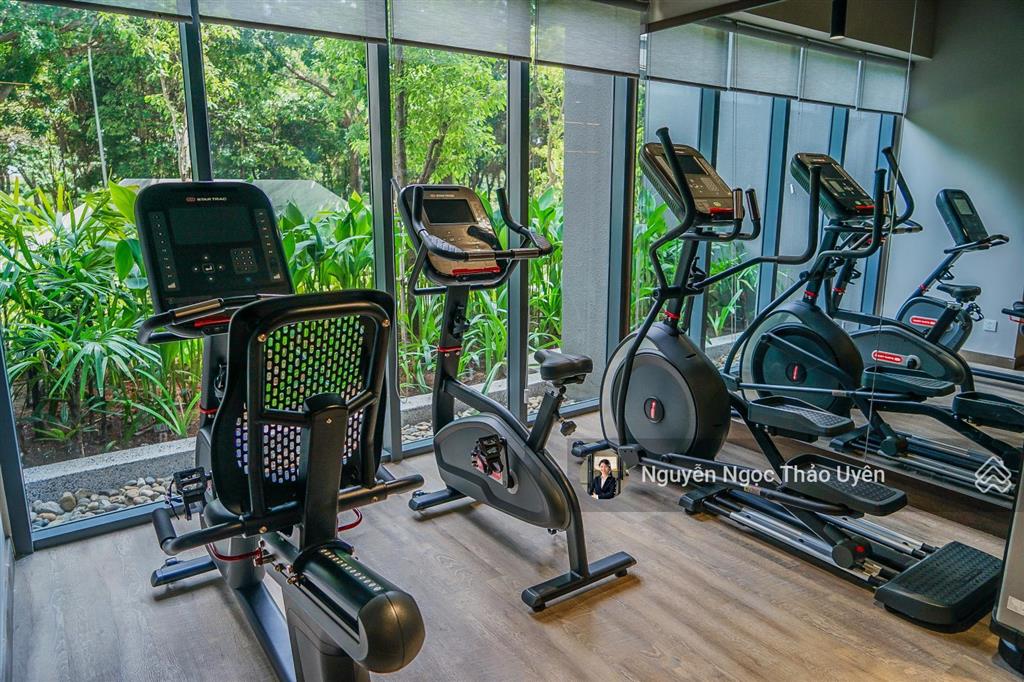 Centery 2pn 96m2 view nội khu bao ô xe giá 8tỷ2 (102%), có ntcb