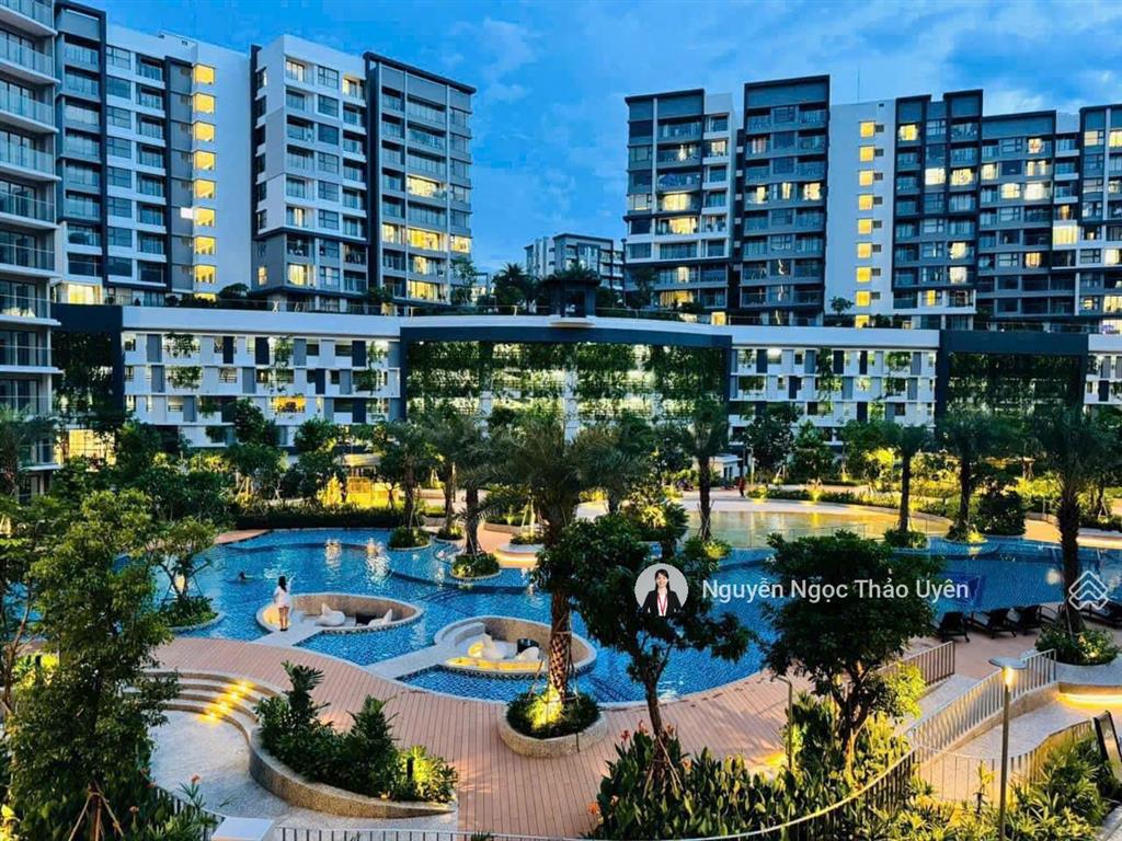 Centery 2pn 96m2 view nội khu bao ô xe giá 8tỷ2 (102%), có ntcb