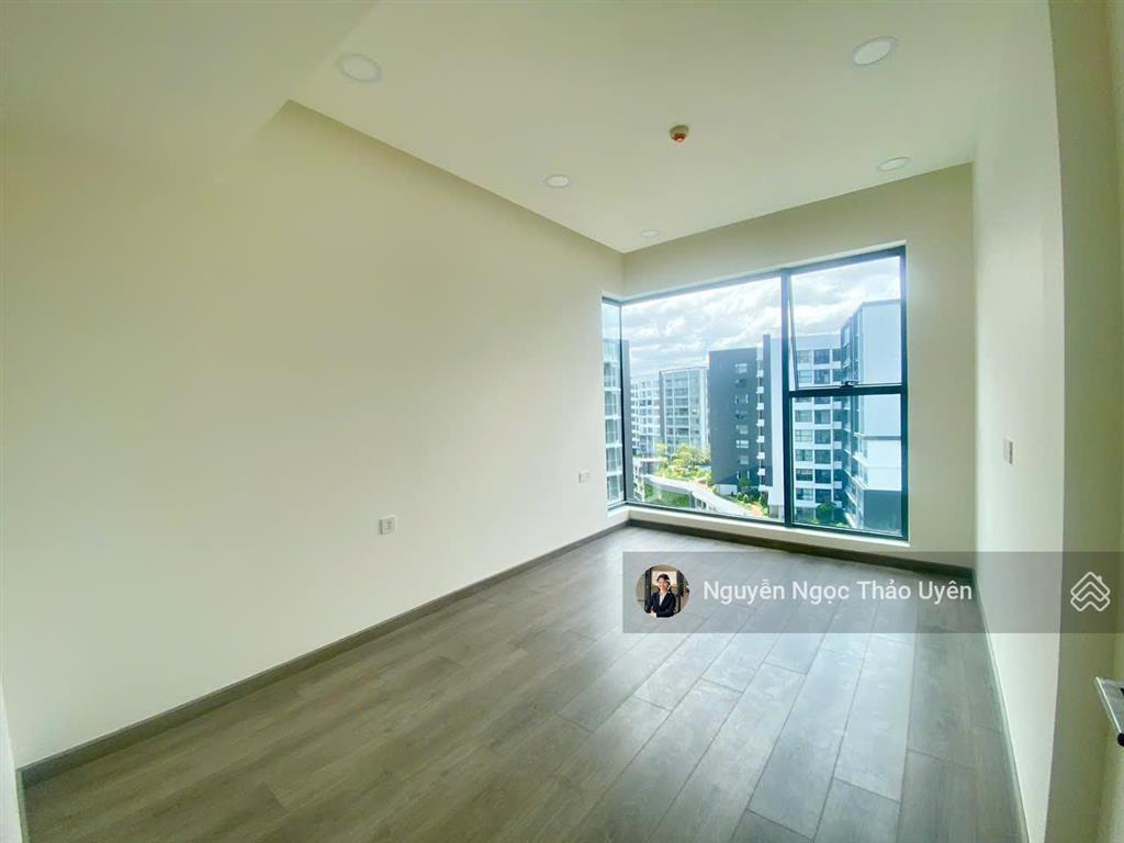 Centery trả chậm 3 năm giá 9ty  96m2 view đông nam nội khu, có ô xe