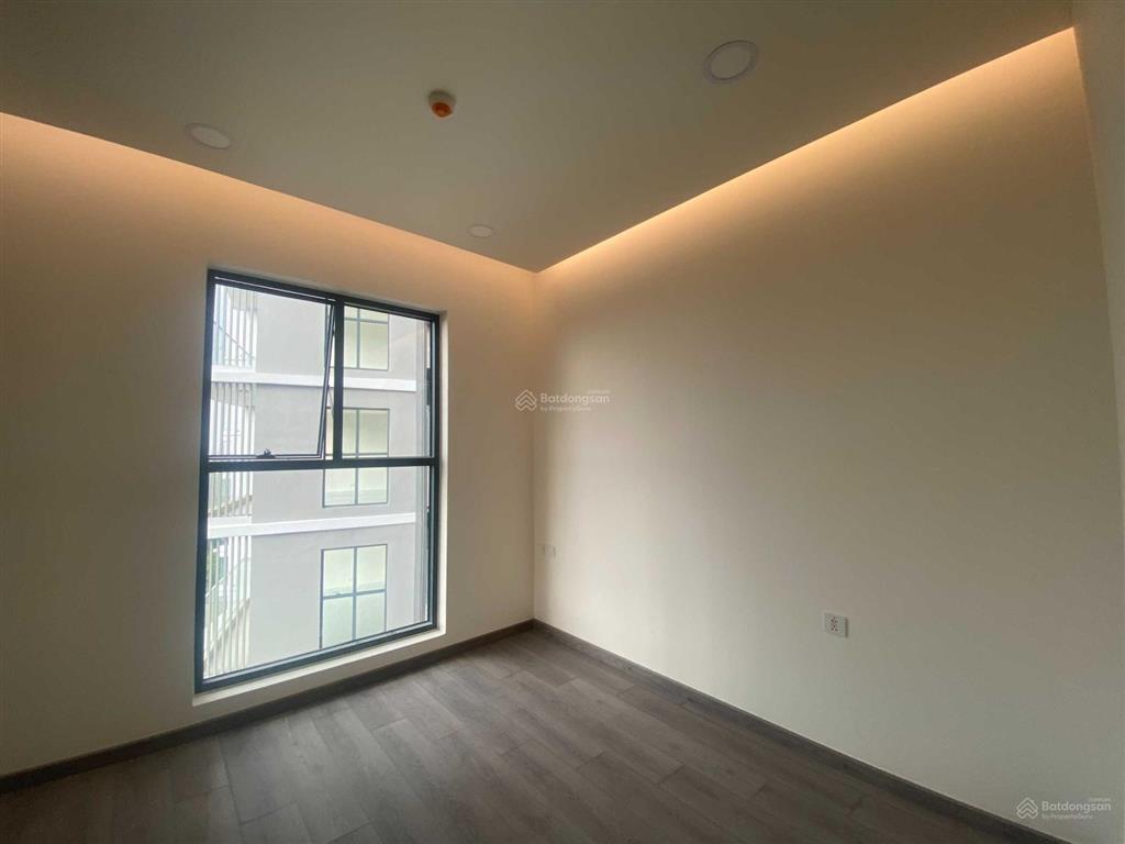 Centery 3pn 121m2 ban công dài giá 10ty5 (102%), có ô xe