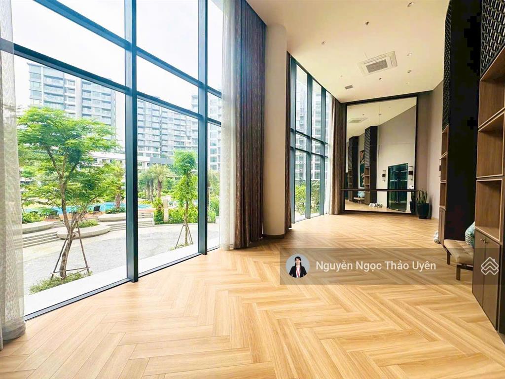 Căn đẹp centery full nt, 120.7m2, giá 10tỷ4 (full) có ô xe