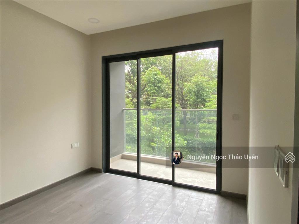 Centery c3.x  120,7m2 bàn giao ntcb chủ đầu tư 10,5 tỷ
