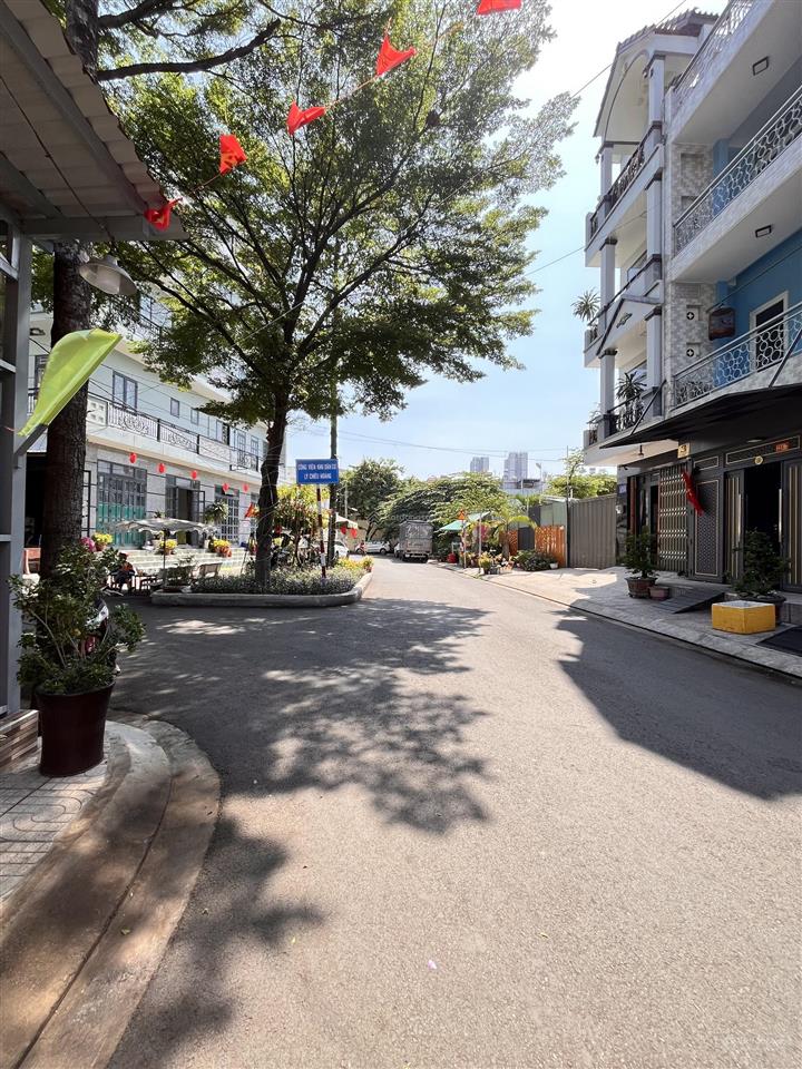 Nhà mt đường số 9, khu dân cư lý chiêu hoàng, gần aeon, 4x16m, 3 tấm, 8.049 tỷ,  0935 721 ***