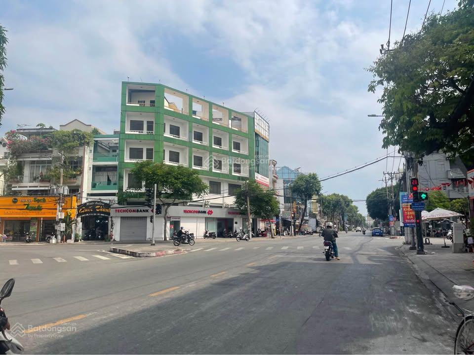 Nhà hẻm 2mt đường bình phú , p11 , q6, gần siêu thị mega bình phú ,6.5 x7 , 1 lầu,  0935 721 ***