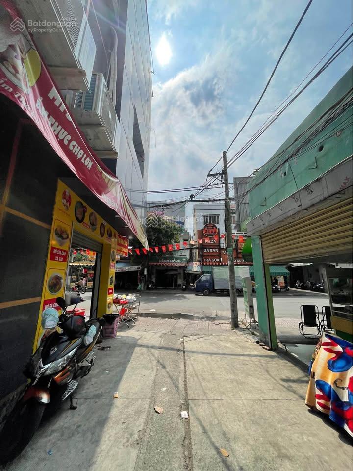 Nhà hẻm 2mt đường bình phú , p11 , q6, gần siêu thị mega bình phú ,6.5 x7 , 1 lầu,  0935 721 ***