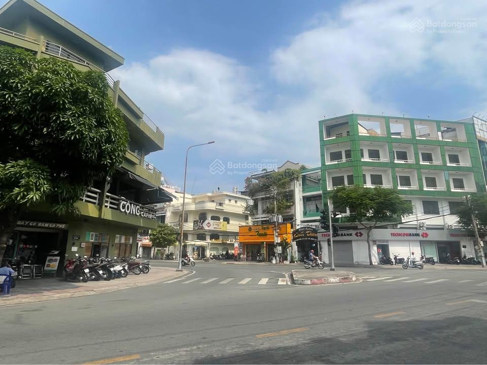 Nhà hẻm 2mt đường bình phú , p11 , q6, gần siêu thị mega bình phú ,6.5 x7 , 1 lầu,  0935 721 ***