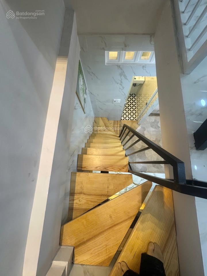 Nhà hẻm 702 đường hồng bàng , p.1 , q.11 , 3.35x4.35 , 2 tấm, 2.88 tỷ ,   0935 721 *** kim hữu