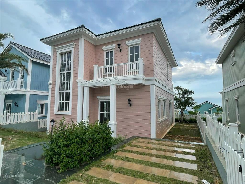 Biệt thự đơn lập view trọn biển novaworld phan thiết diện tích 12x20m 240m2 giá 7.9 tỷ bao hết