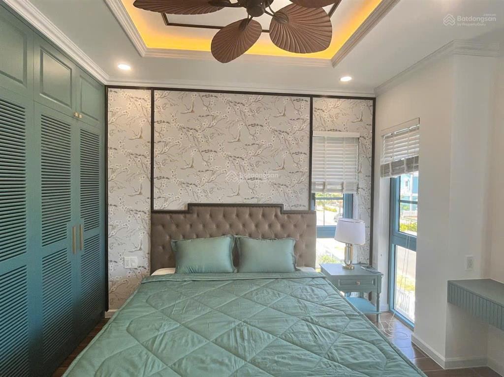 Biệt thự đơn lập view biển 240m2 full nội thất giá 7.8 tỷ bao hết ngay dãy hồ bơi vô cực0975 404 ***