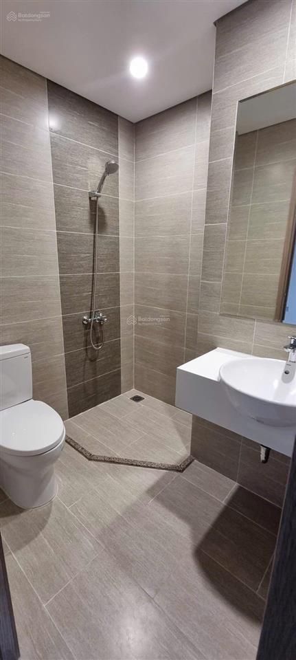 Sốc! studio khu origami vinhomes grand park giá 2 tỷ bao hết thuế phí, view hồ bơi, thoáng
