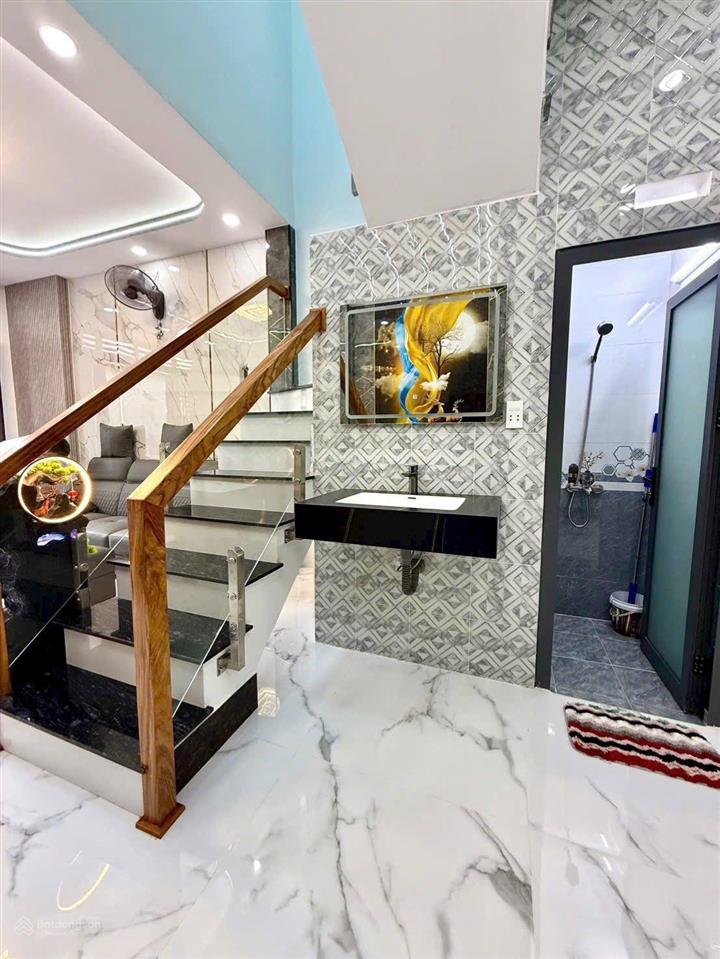 Bán nhà tại đường dương thị mười gần bv quận 12 giá 1,1 tỷ, 4x8m, 2pn + 2wc