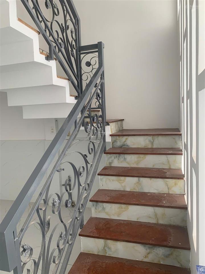 Bán nhà sổ hồng riêng tại dương thị mười q12, 4x17m  68m2, hẻm oto hàng hiếm