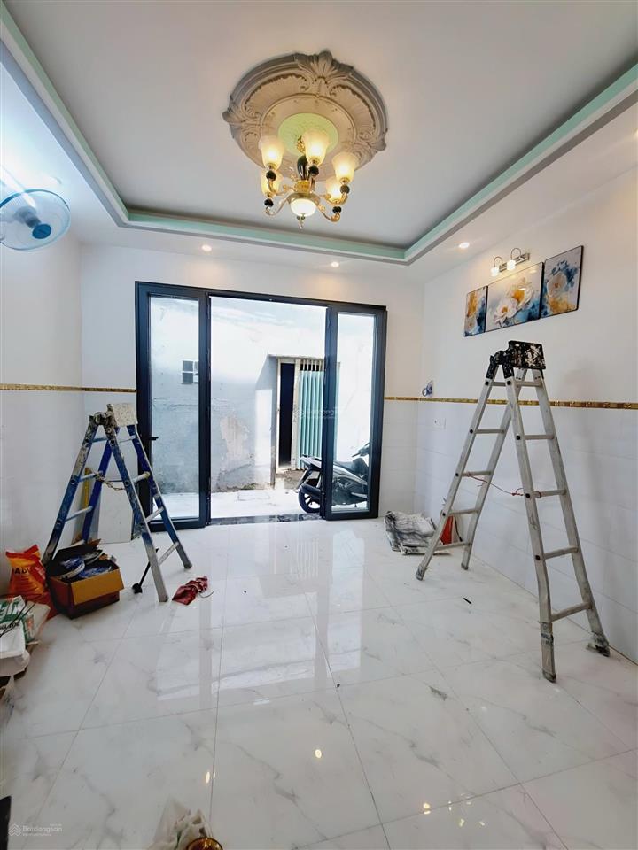Bán nhà tại nguyễn văn quá, đông hưng thuận, q12, 900 tr, mới xây, còn bớt