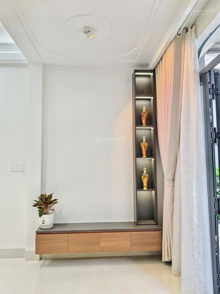 Bán nhà riêng tại tô ký q12, 4.2x14m, giá 1,69 tỷ, 2pn. nội thất sẵn