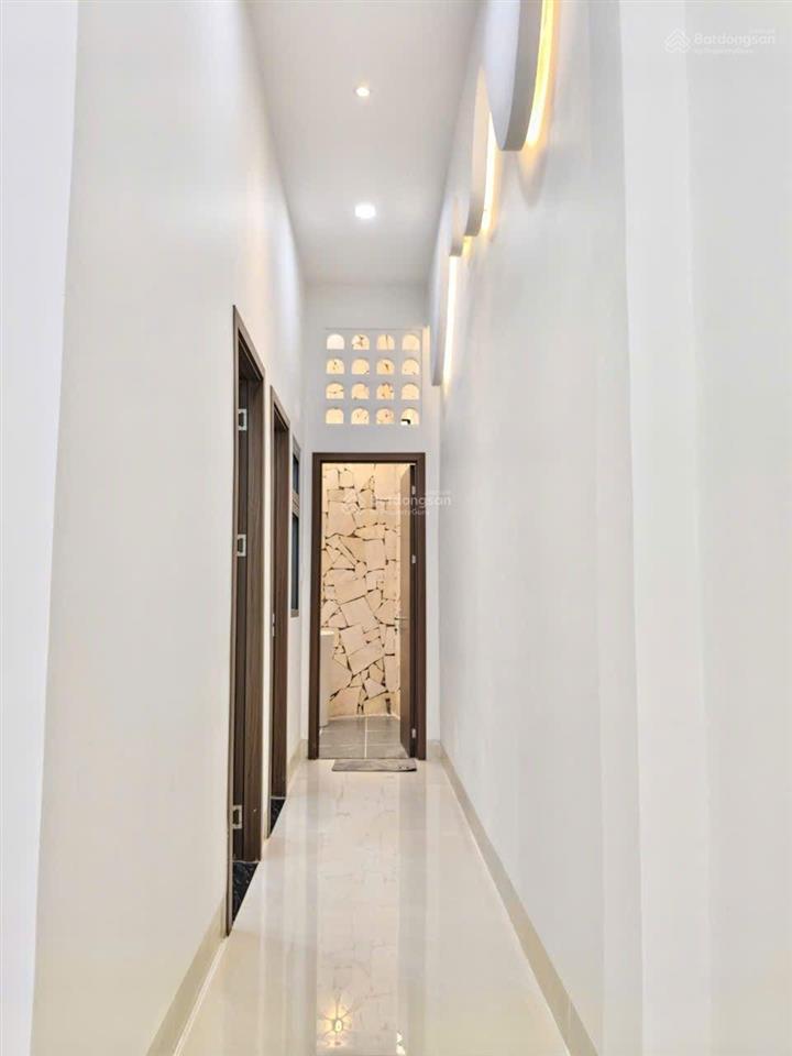 Bán nhà riêng tại tô ký q12, 4.2x14m, giá 1,69 tỷ, 2pn. nội thất sẵn