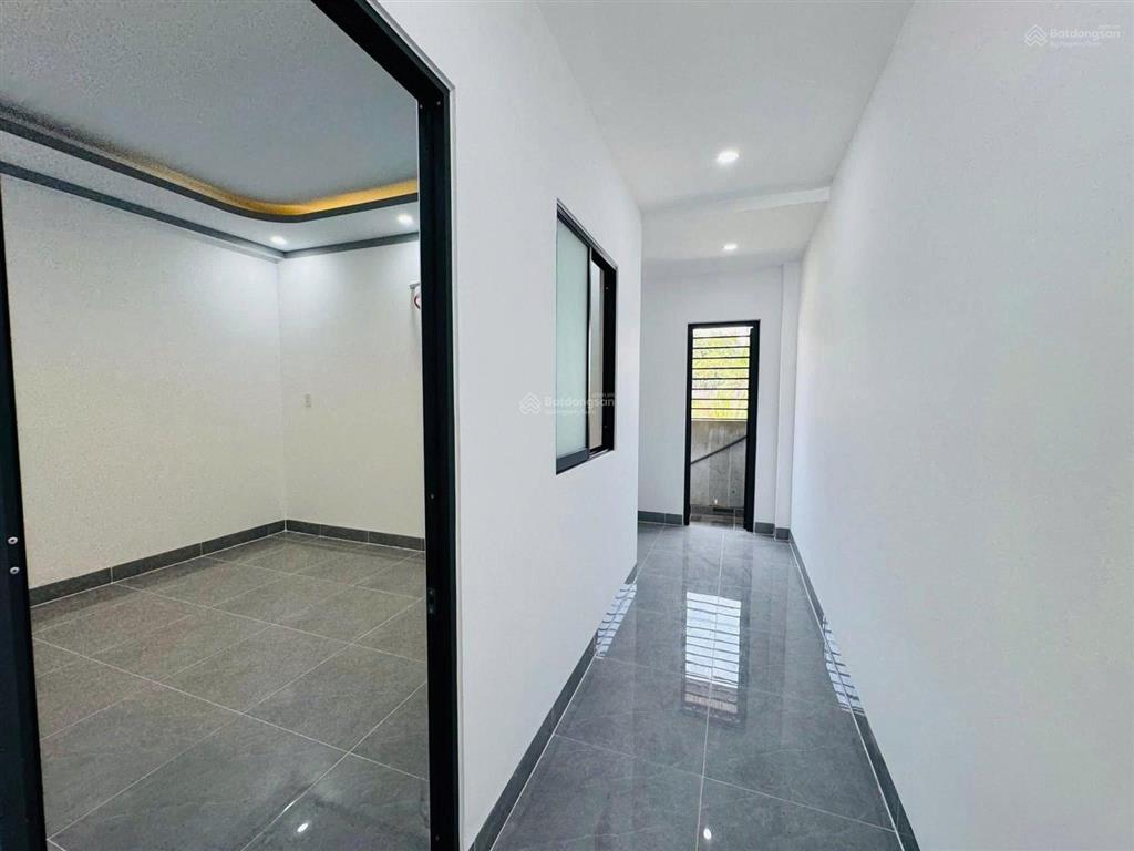 Bán nhà riêng tại trần thị năm, phường tân chánh hiệp, quận 12, 4x12, 1,69 tỷ tl. hẻm oto
