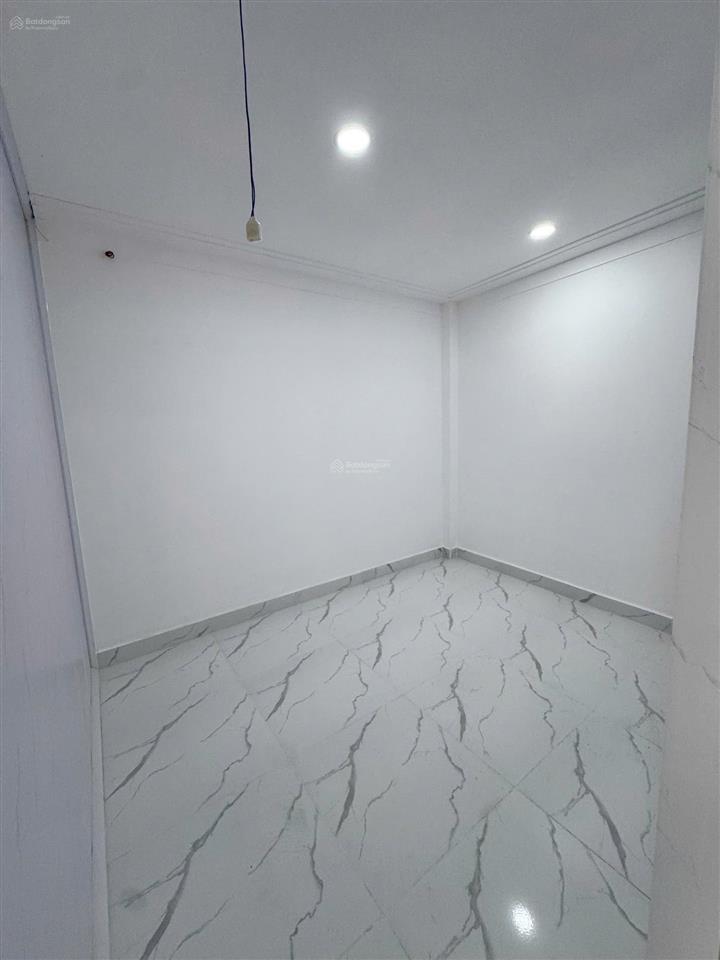 Cho thuê nr 2pn 2wc tại tô ký, ngay cvpm quang trung 3,5 triệu, 2pn, giá cực chất
