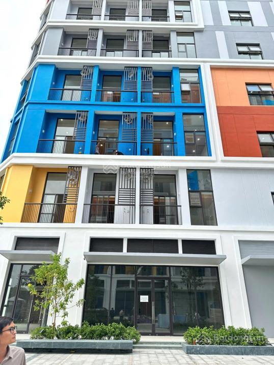 Suất ngoại giao shop khối đế tầng 1 giá rẻ nhất thị trường chỉ 2,2 3,6 tỷ đầu tư tốt nhất khu park